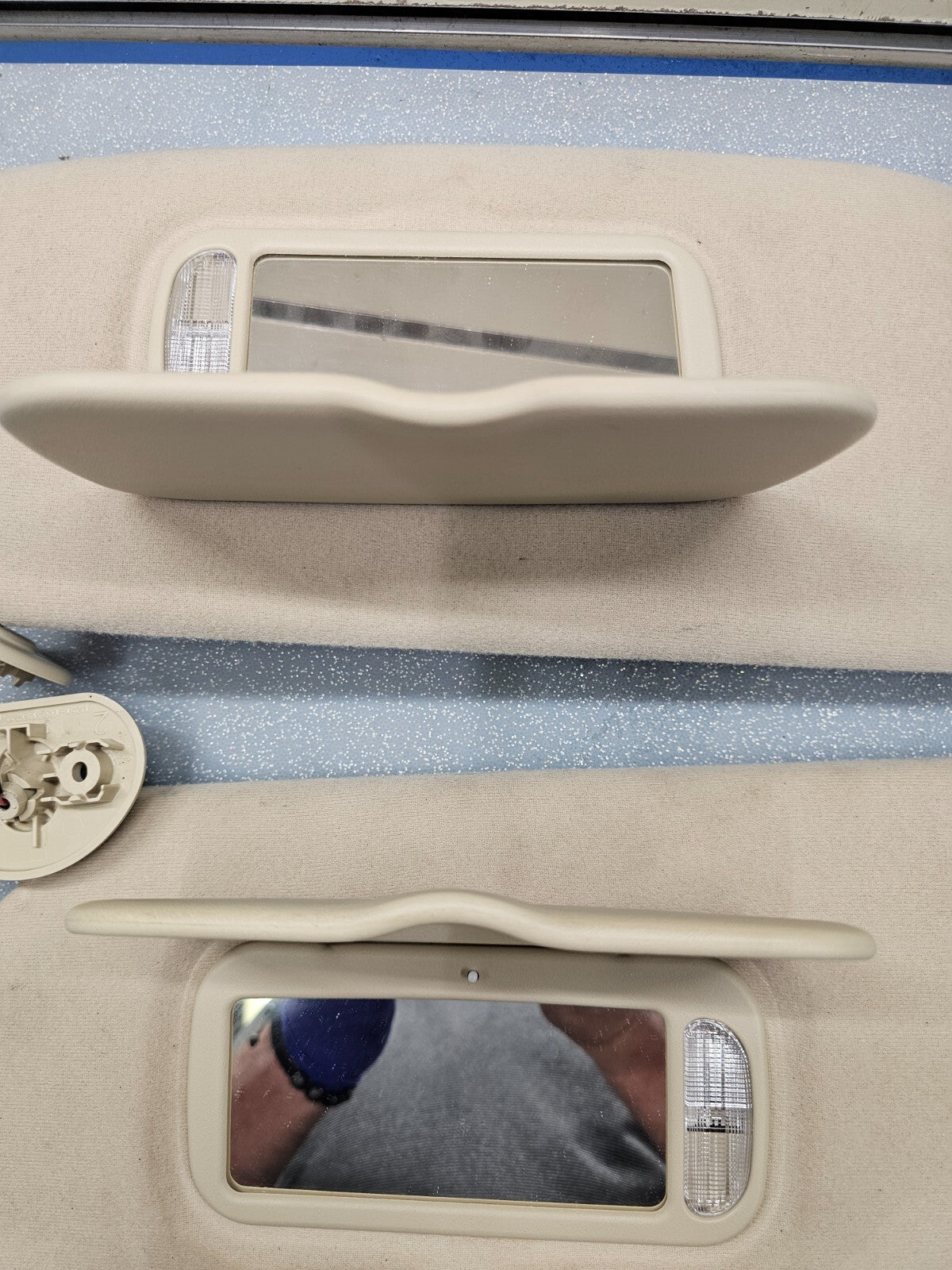 🔥02-05 Ford Explorer Sun Visor Sun Shade Pair Driver Passenger LH RH Tan OEM
