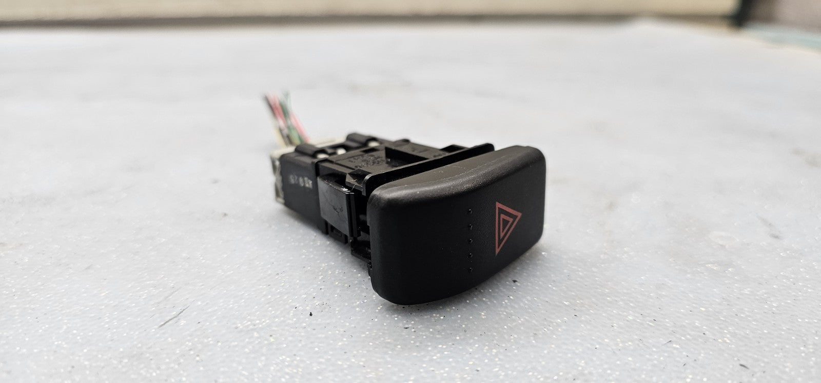 🔥02-04 Honda CR-V Hazard Emergency 4 Way Blinker Toggle Warning Switch Assembly