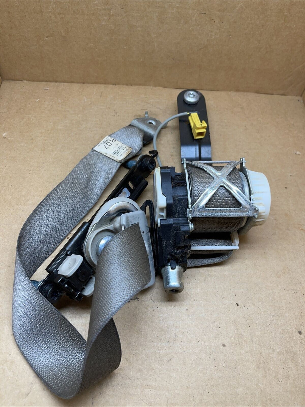 🔥07-09 Escalade Silverado Tahoe Front Left Driver Seat belt Retractor Assembly