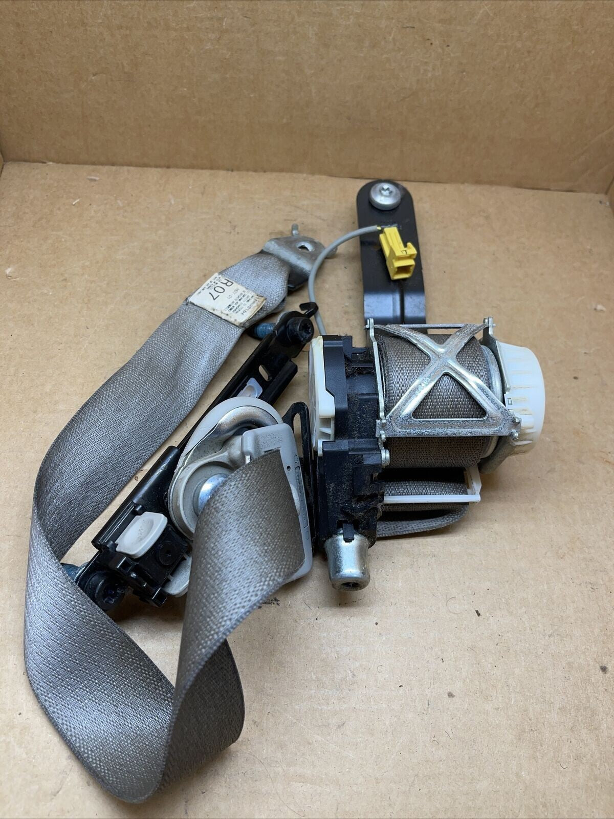 🔥07-09 Escalade Silverado Tahoe Front Left Driver Seat belt Retractor Assembly