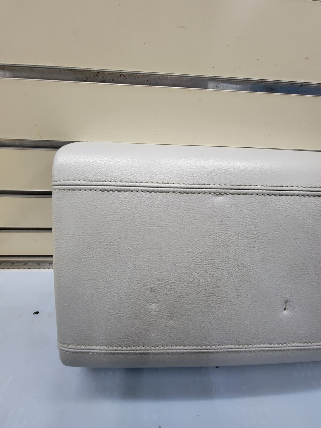 🔥03-06 Lincoln Navigator Center Console Lid Armrest Dove Leather Light Gray L18
