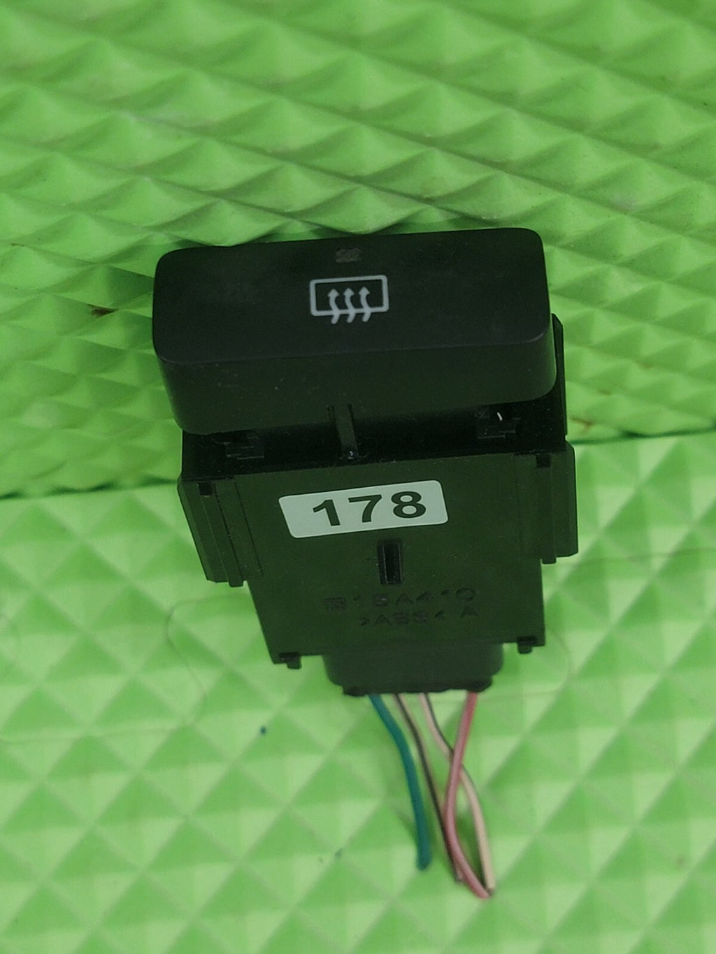 🔥2003-2008 TOYOTA COROLLA REAR GLASS DEFROSTER ON/OFF SWITCH