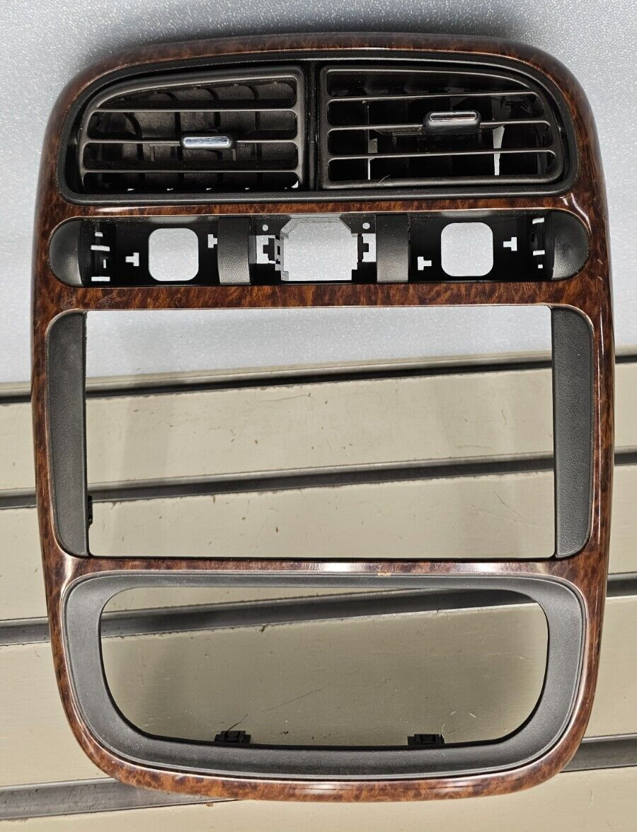 🔥06-07 Saturn Vue AM FM Dash Radio Stereo Display Trim Bezel Panel Wood OEM