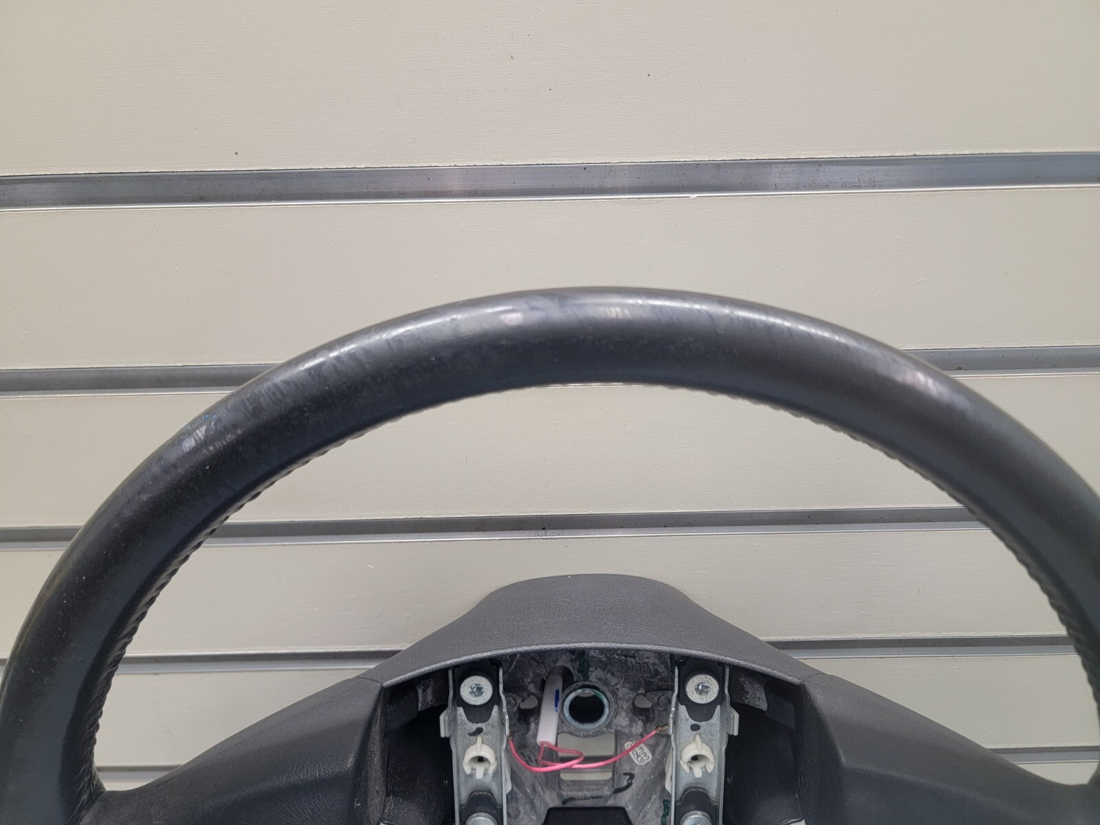 02-09 Trailblazer Envoy03-06 SILVERADO SIERRA YUKON STEERING WHEEL LEATHER BLACK