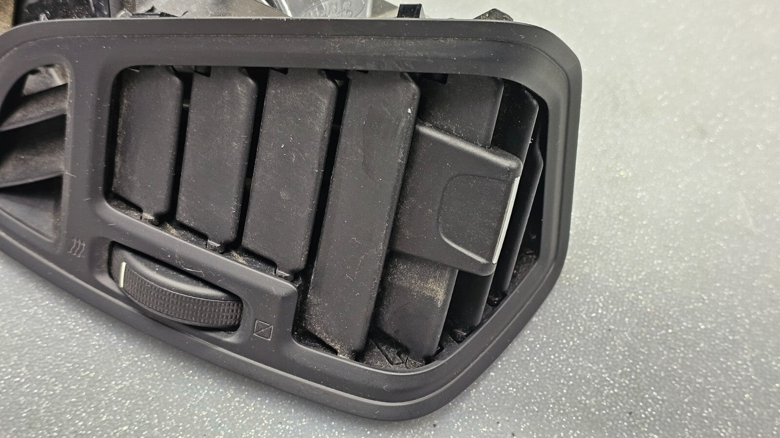 🔥13-19 Ford Escape Dash LH Left Driver AC A/C Air Vent Heater Panel Black