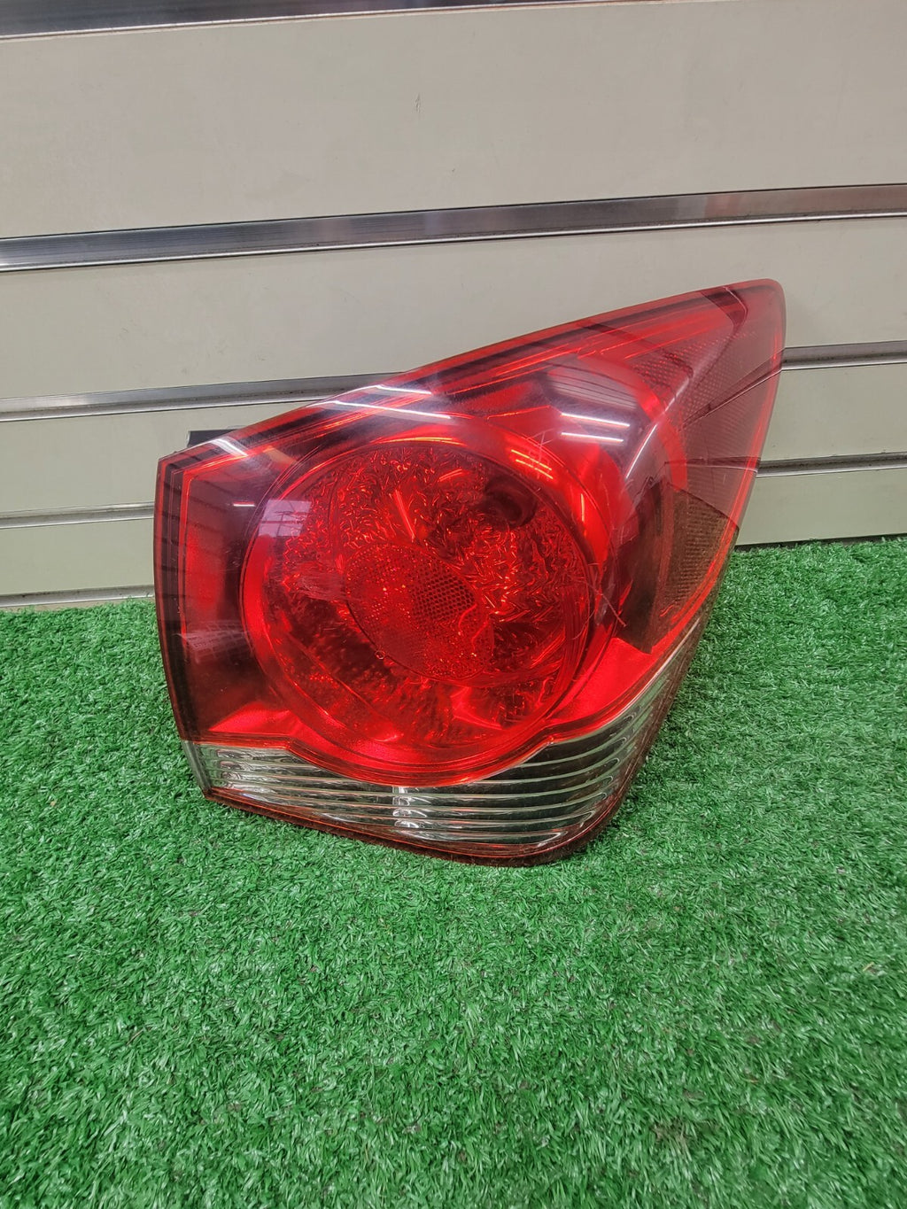 🔥2011-2016 CHEVY CRUZE Right Passenger Tail Light Assembly Side Quarter