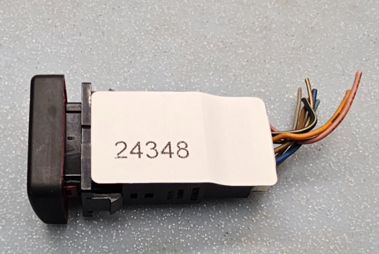 🔥01-06 Santa Fe Hazard Emergency Warning Light Button Control Switch Assembly