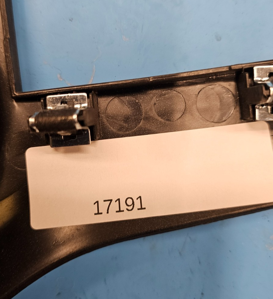 🔥08-10 Saturn Vue Center Dash Radio Stereo Display Bezel Trim Panel DK Gray B31
