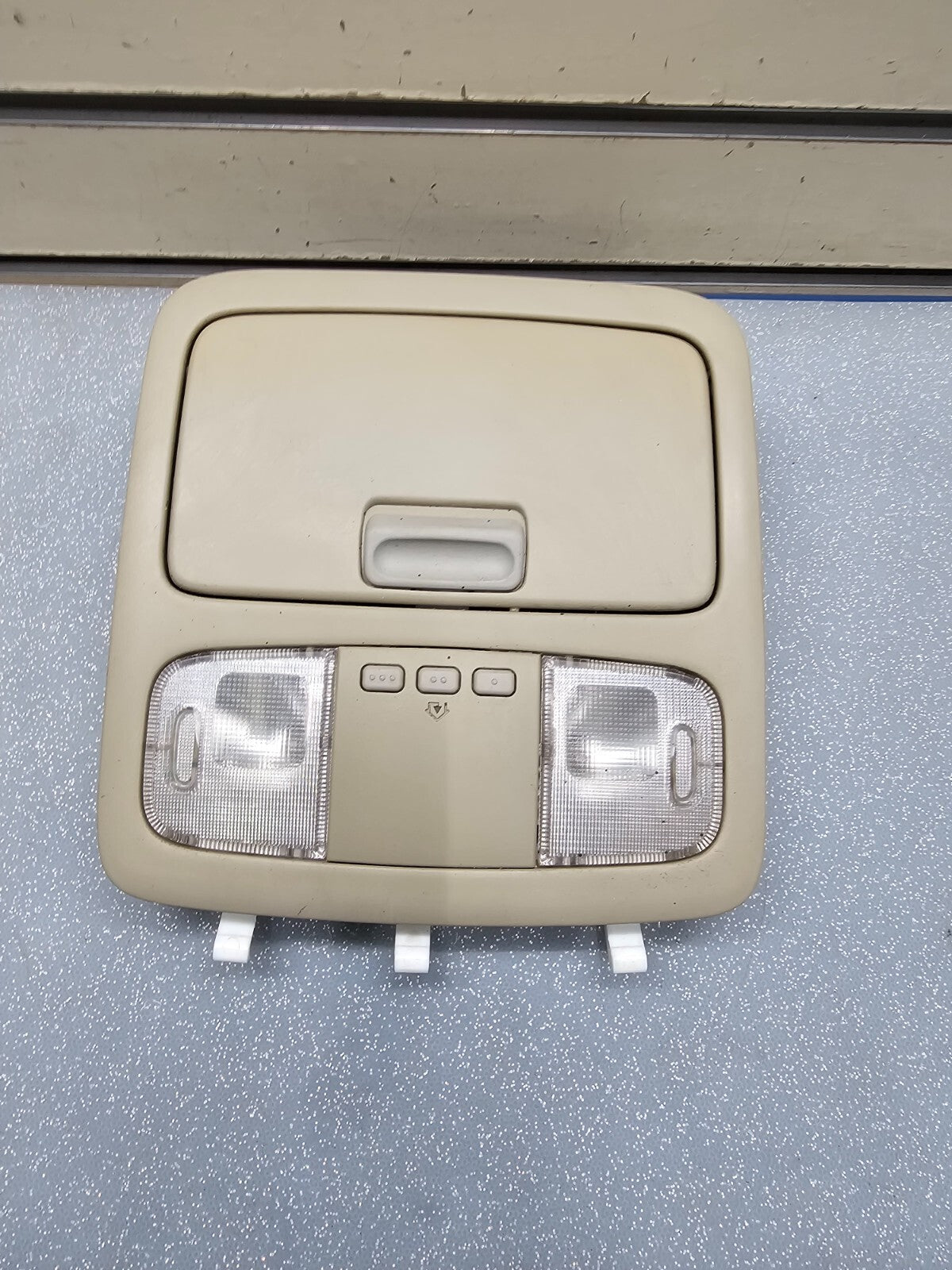 🔥02-06 Toyota CAMRY 4RUNNER Overhead Console DOME Light🔴Only Homelink GRAY 012