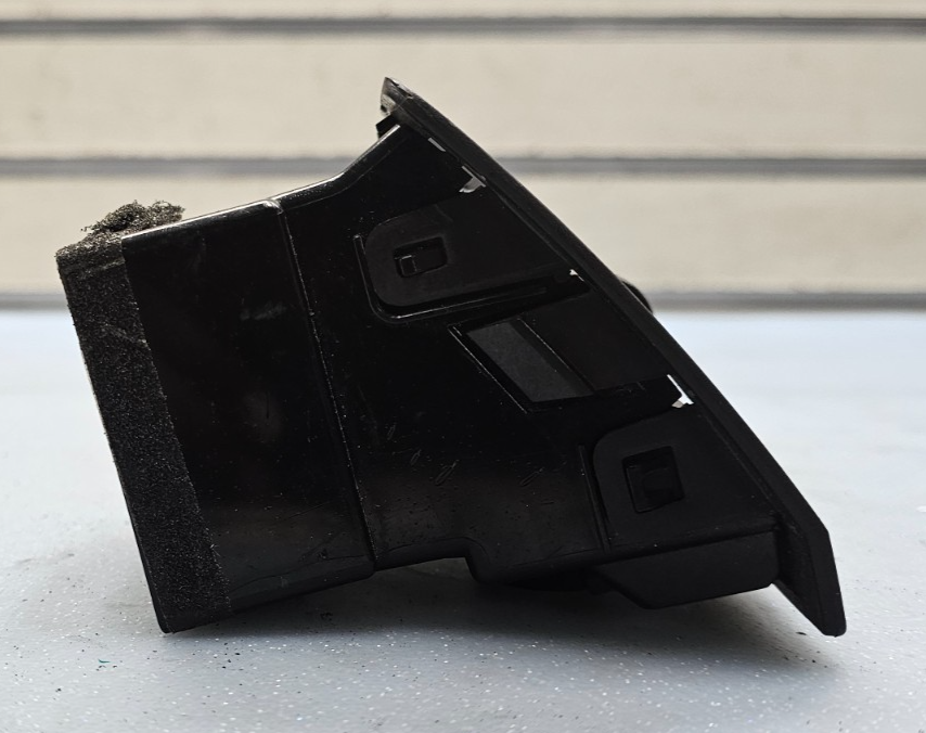 🔥08-14 Dodge Challenger Lef Driver Heat Air Conditioning A/C Outlet Vent OEM