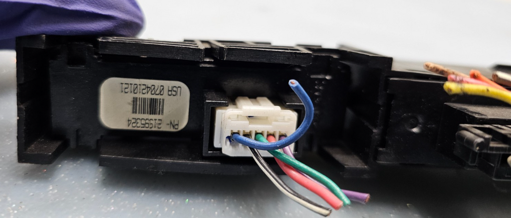 🔥05-07 Saturn Relay Driver Info Switch Assy Center Hazard Switch Assembly