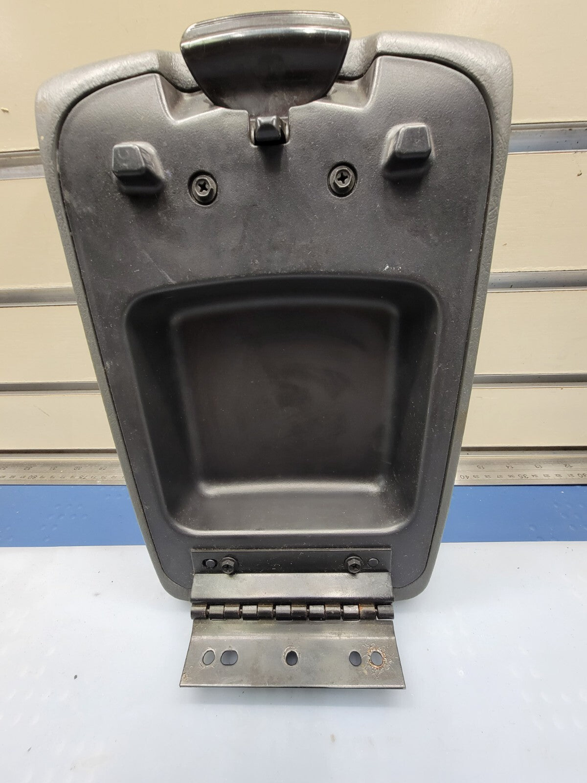 🔥2002-2007 Jeep Liberty Center Console Arm Rest Lid DARK GRAY OEM