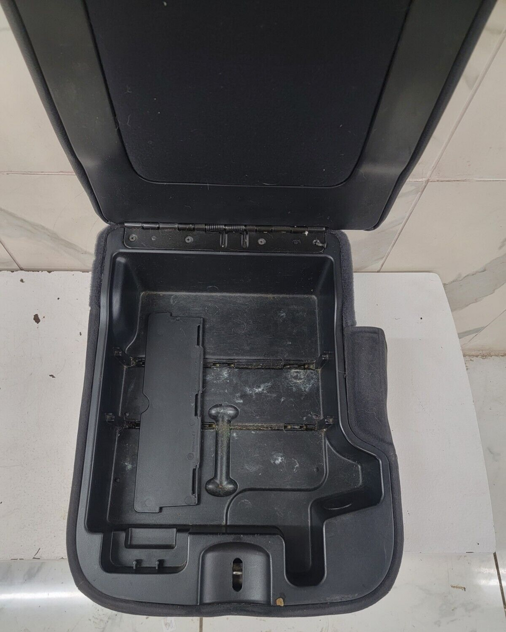 2002-2008 Dodge Ram 1500 Jump Seat Console Arm Rest Storage OEM Black JS7