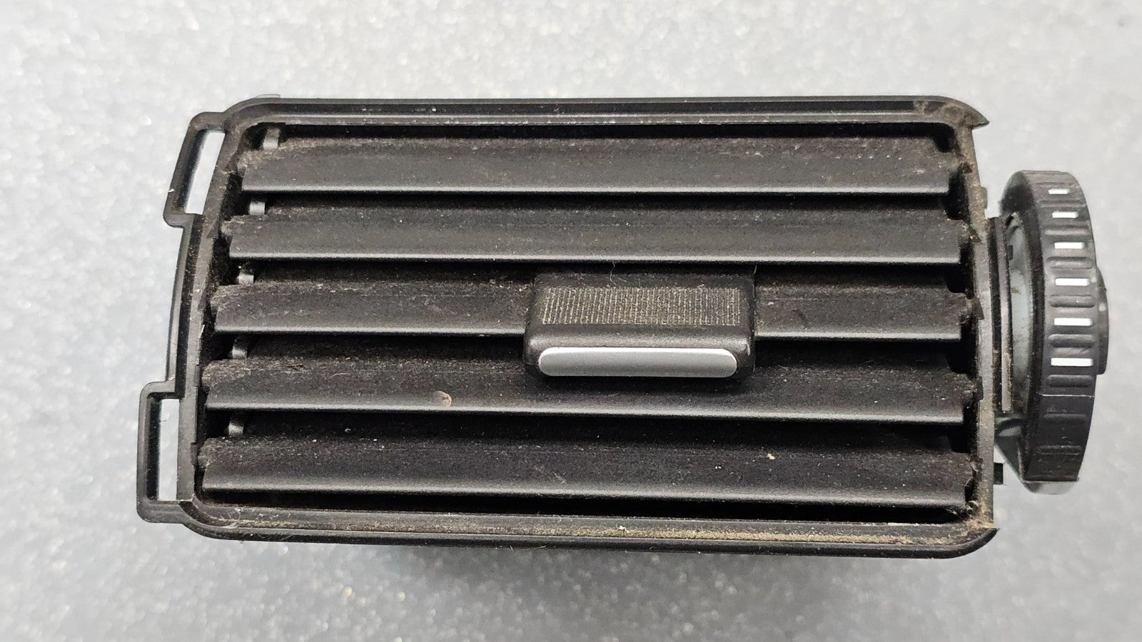 🔥05-07 FIVE HUNDRED Dash Right Passenger AC A/C AIR VENT Heater Panel Black