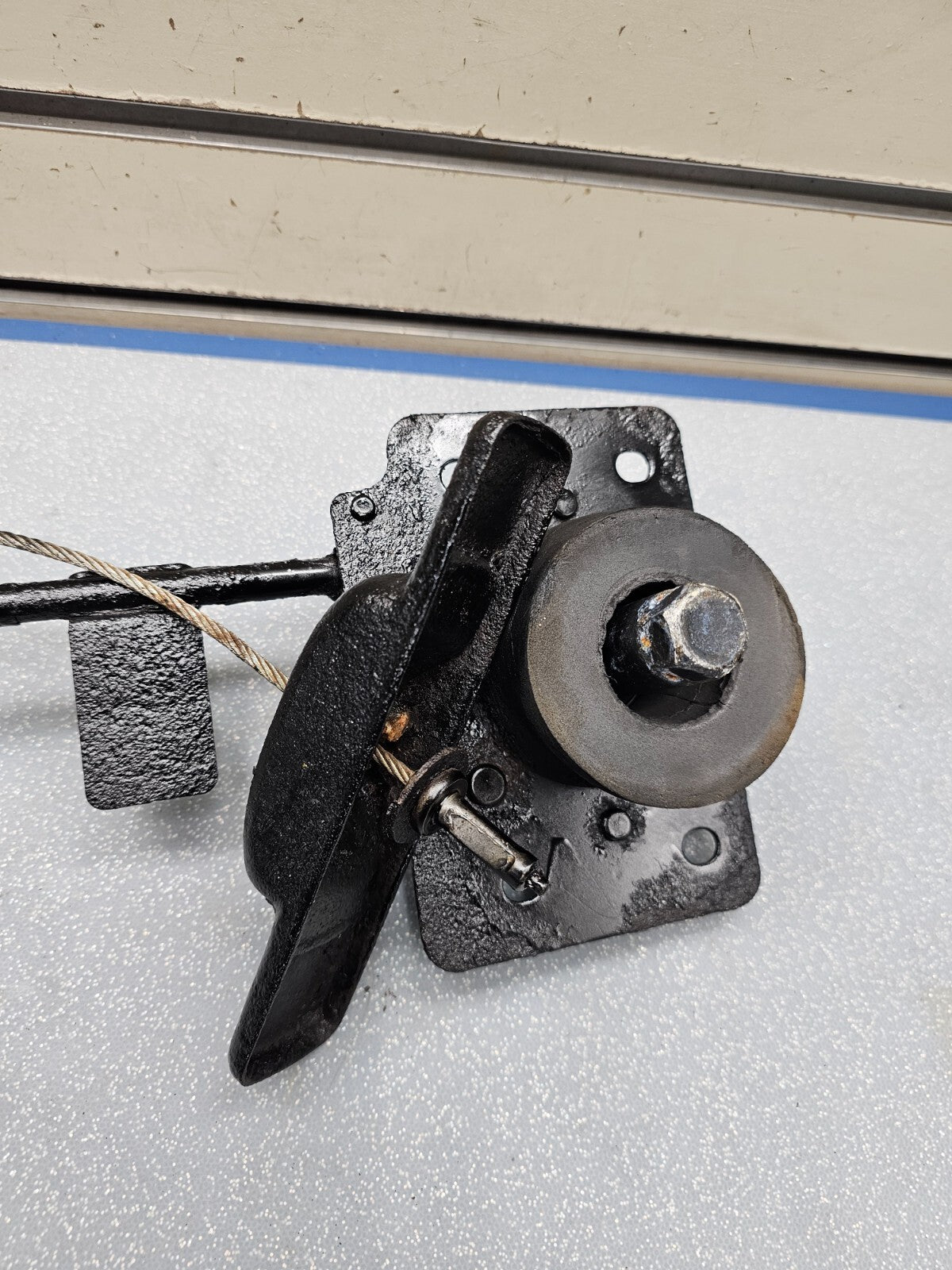 06-14 Kia Sedona LX EX 07-08 Entourage OEM Spare Tire Hoist Wheel Carrier Winch