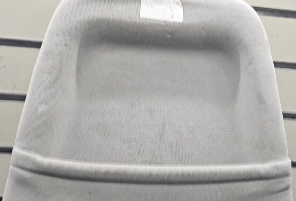 🔥07-13 Yukon Tahoe Suburban Front Right Passenger Seat Back Panel Cover GRAY