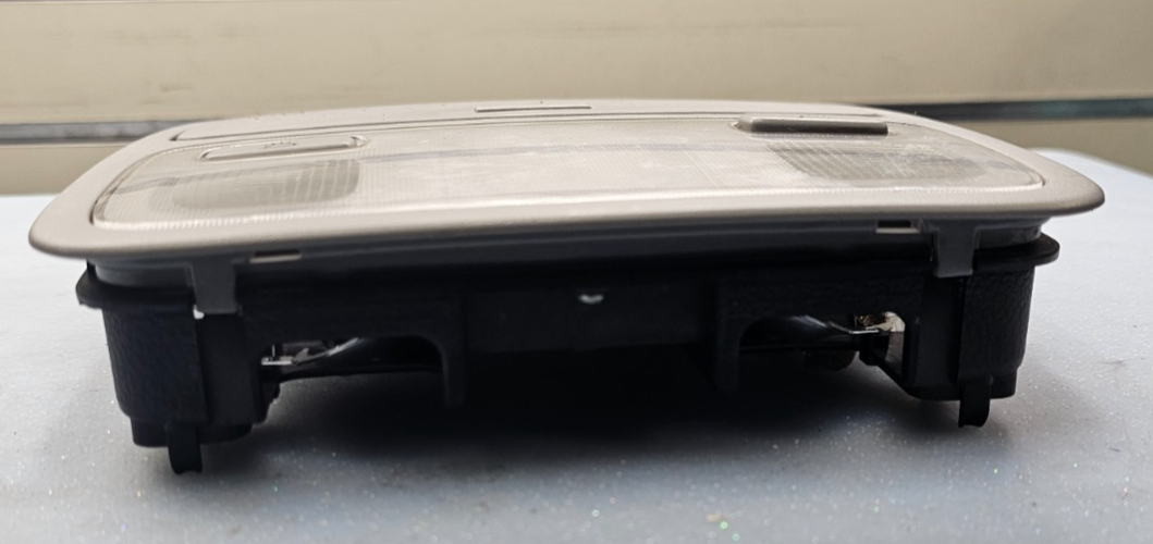 🔥2005-2010 HYUNDAI TUCSON OVERHEAD CONSOLE DOME LIGHT STORAGE TAN OEM
