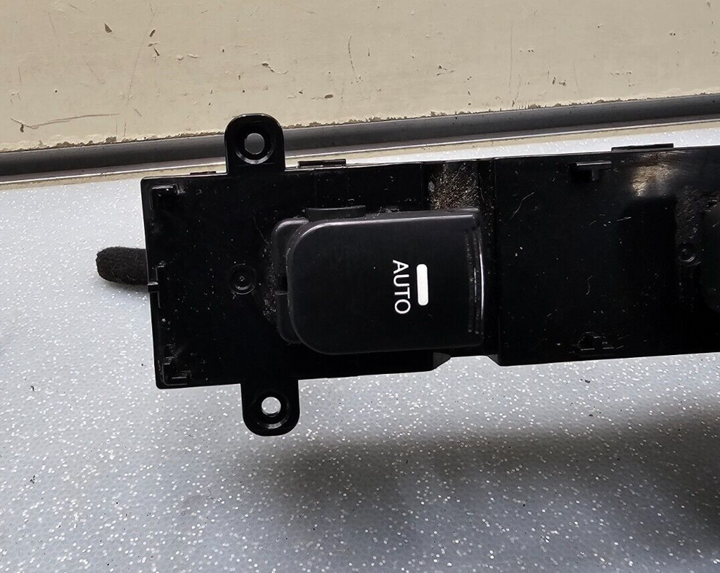 🔥11-13 Kia Optima Front Right Passenger Power Window Control Switch Assembly