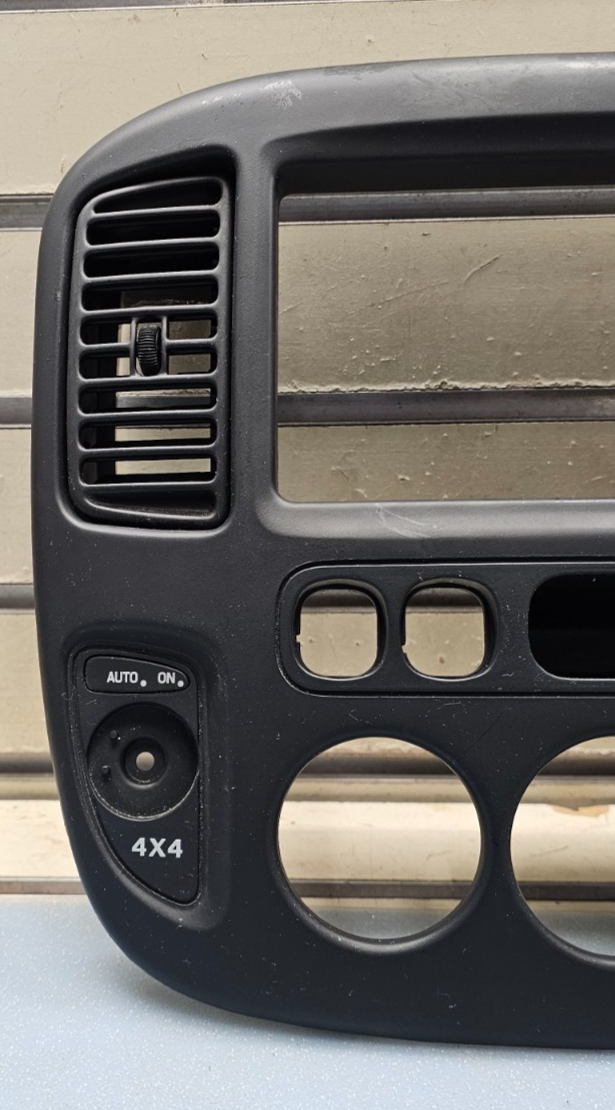 🔥2001-2007 FORD ESCAPE CENTER DASH RADIO A/C CLIMATE TRIM BEZEL BLACK OEM