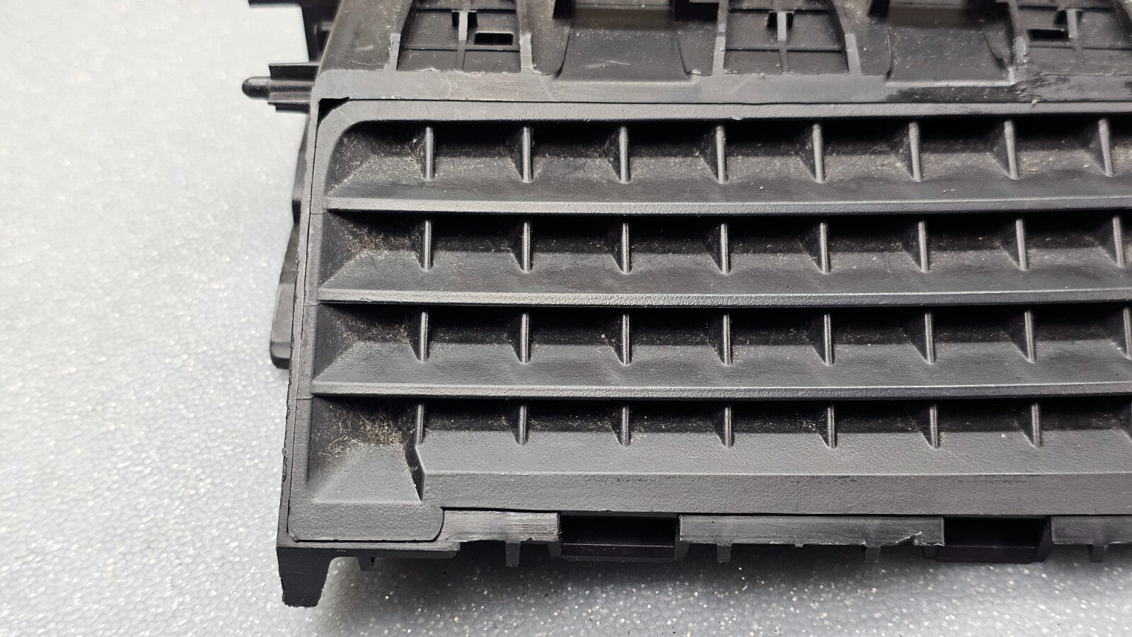 🔥10-12 Nissan Versa Dash Center Upper Air AC A/C Vent Heater Panel Black OEM