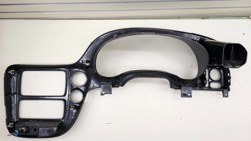 02-09 Trailblazer Dash Instrument Cluster Speedometer Bezel Trim Panel Black C10