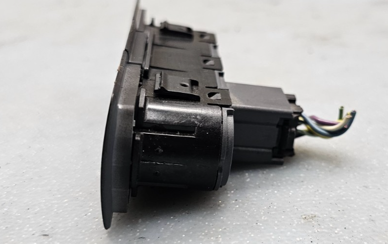 🔥2008-2011 Ford Focus Traction Passenger Control Switch Assembly Black OEM