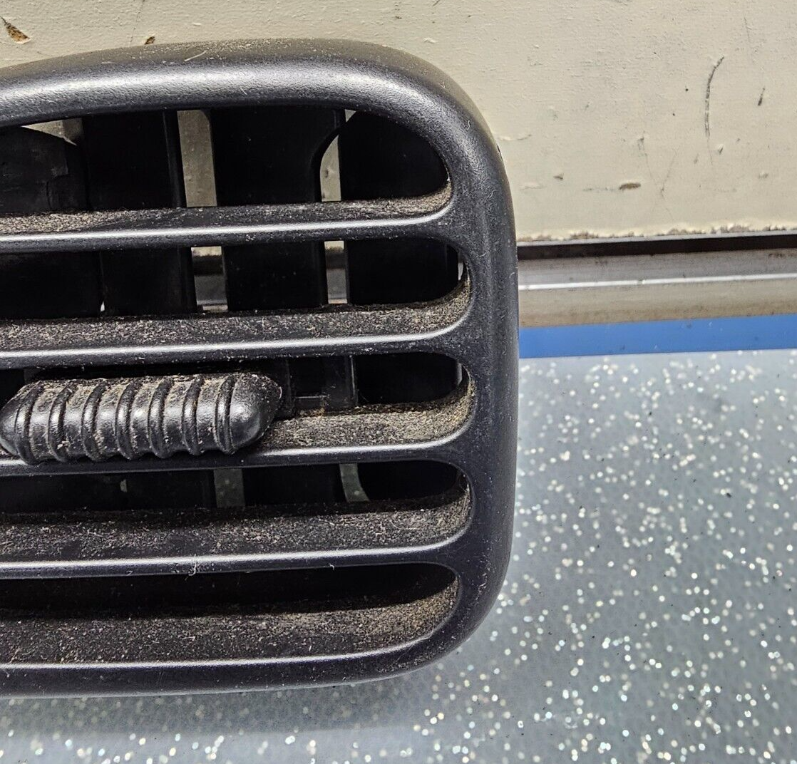 98-01 Dodge Ram Dash Right Passenger Heater Climate Air Vent Filter Conditioner