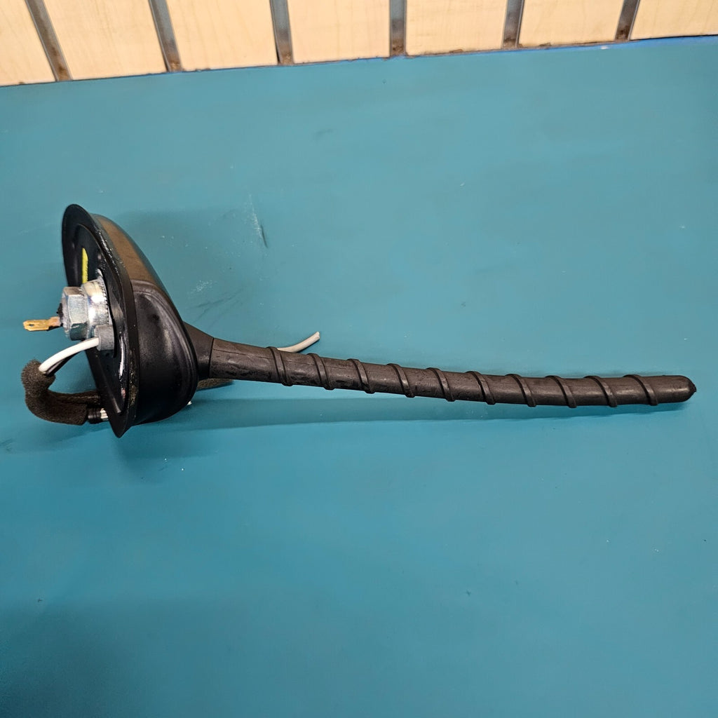 08-12 Hyundai Elantra Touring Roof Mounted Radio Hatchback Stubby FM Antenna XM