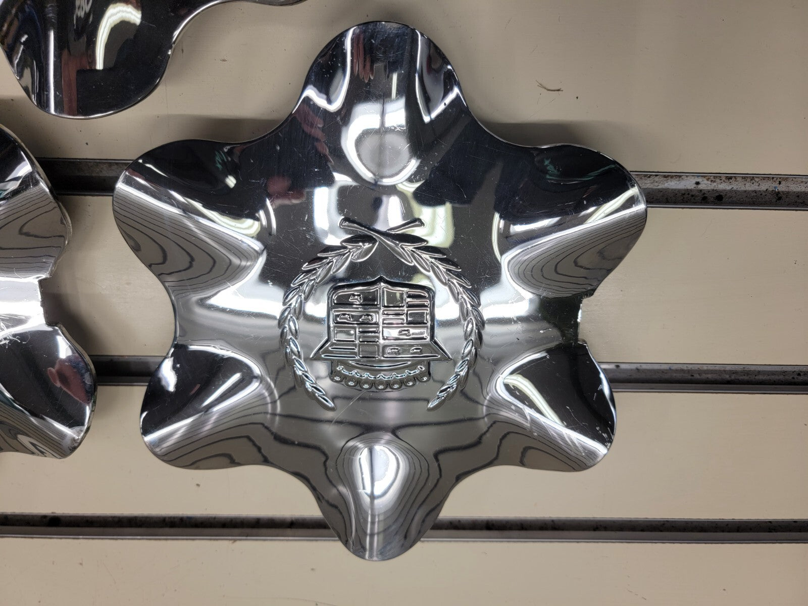 🔥1999-2000 Cadillac Escalade CHROME wheel CENTER CAPS OEM