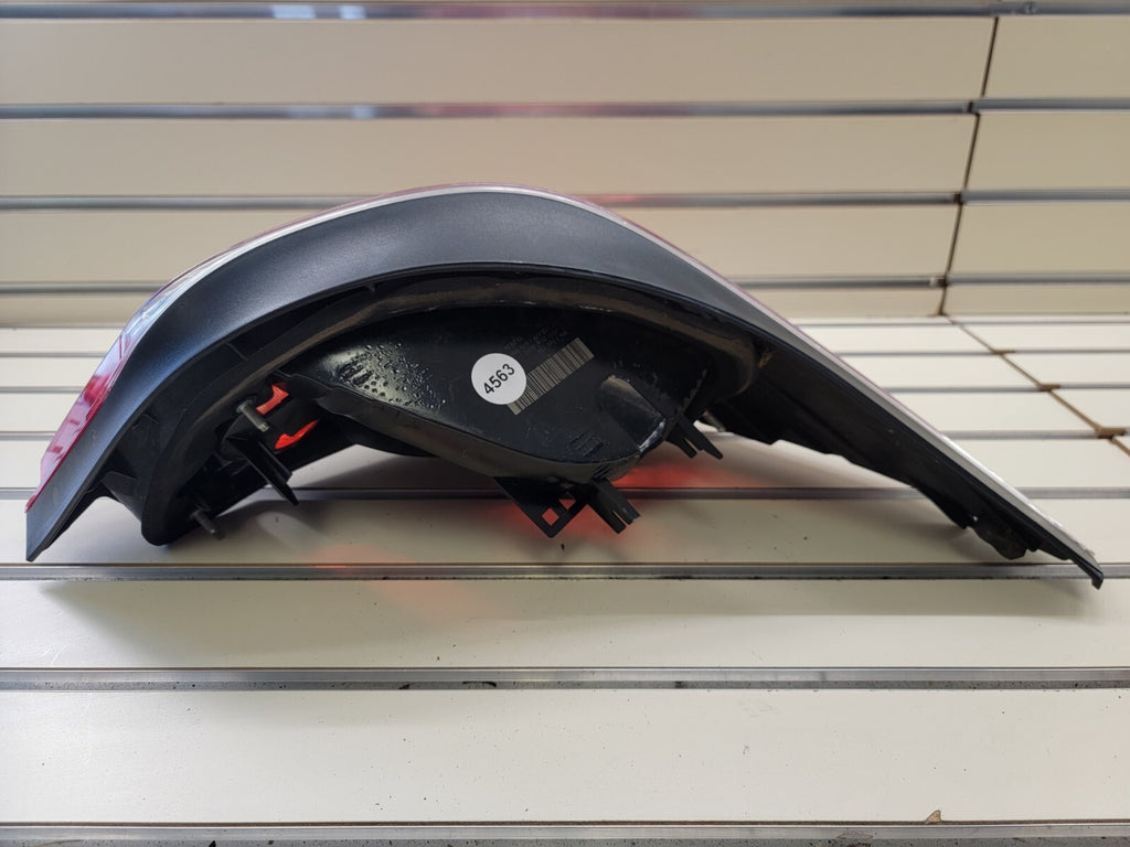 🔥2008 - 2010 BMW 5S  528i 535i 530i 550i Tail light taillight lamp left driver