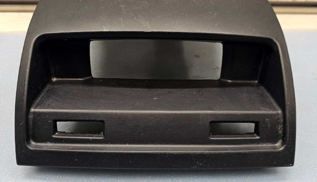 04-08 Mitsubishi Galant Dash Center Clock Bezel Trim Cover Panel Interior Black