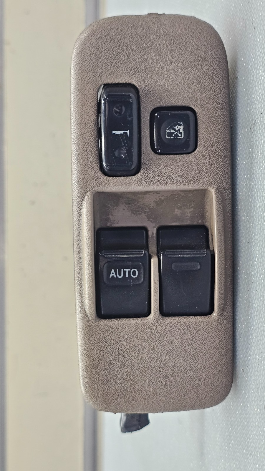 98-03 Sienna Solara 00-06 Tundra Power Driver Master Window Switch Assembly Tan