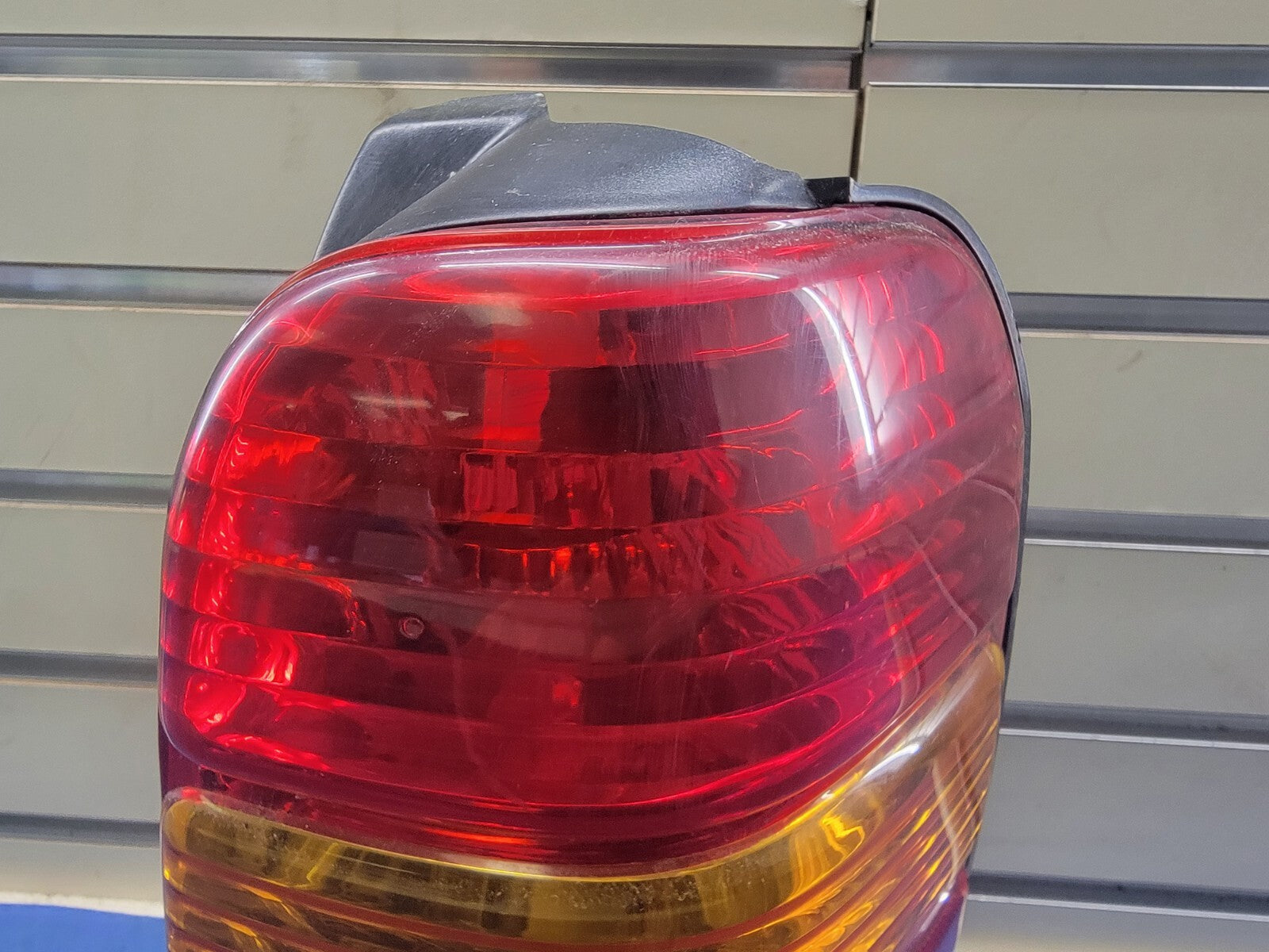 🔥01-07 Ford Escape Rear left driver Side Tail Light Lamp Assembly Chrome OEM