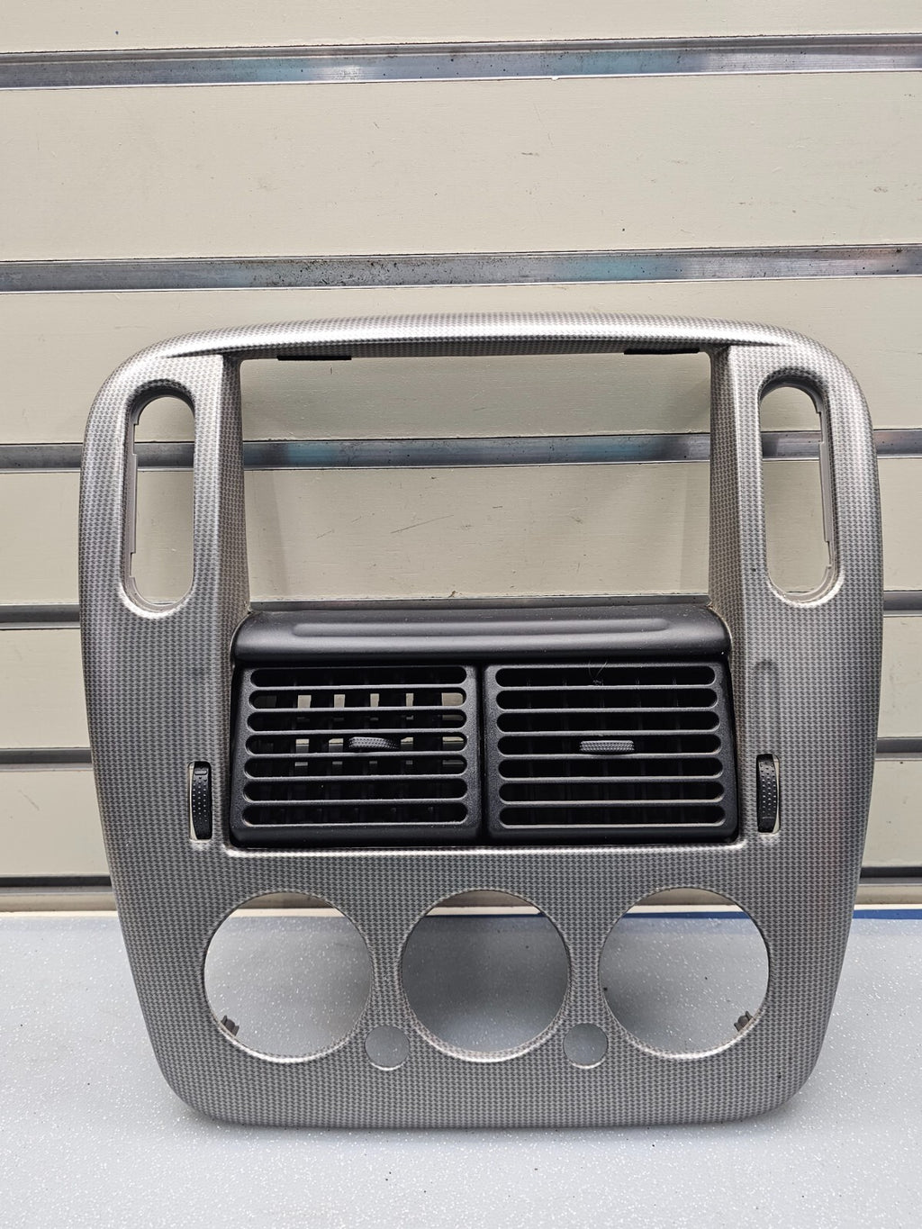 🔥02-05 FORD EXPLORER RADIO AUDIO CLIMATE TEMPERATURE CONTROL BEZEL TRIM SILVER