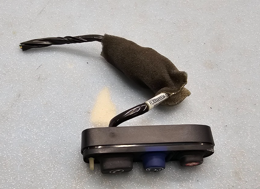 🔥00-15 Captiva Sport Vue Yukon Suburban OnStar Phone Center Call Button Switch