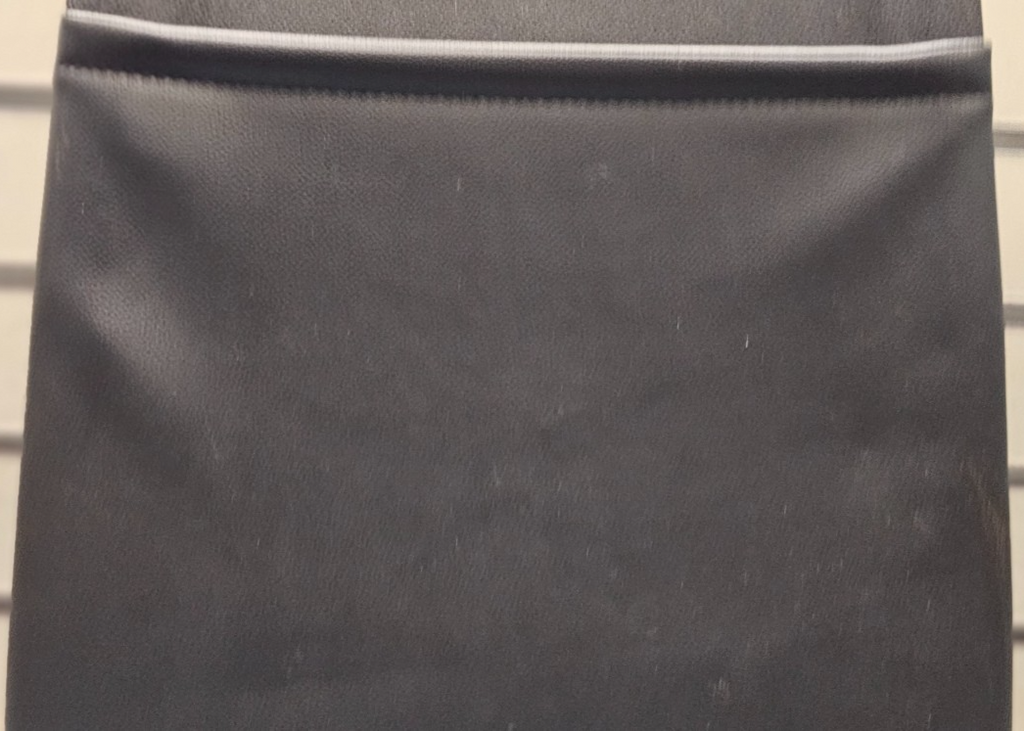 🔥07-13 Yukon Tahoe Suburban Front Right Passenger Seat Back Panel Cover Black