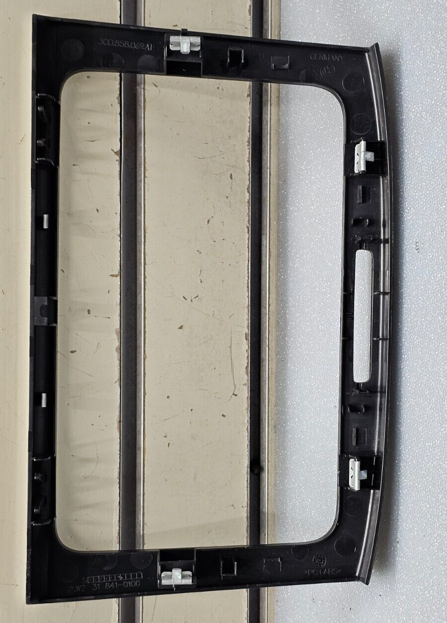 🔥06-10 VW Passat 3.6L Center Dash AM FM Radio Stereo Display Trim Bezel Silver