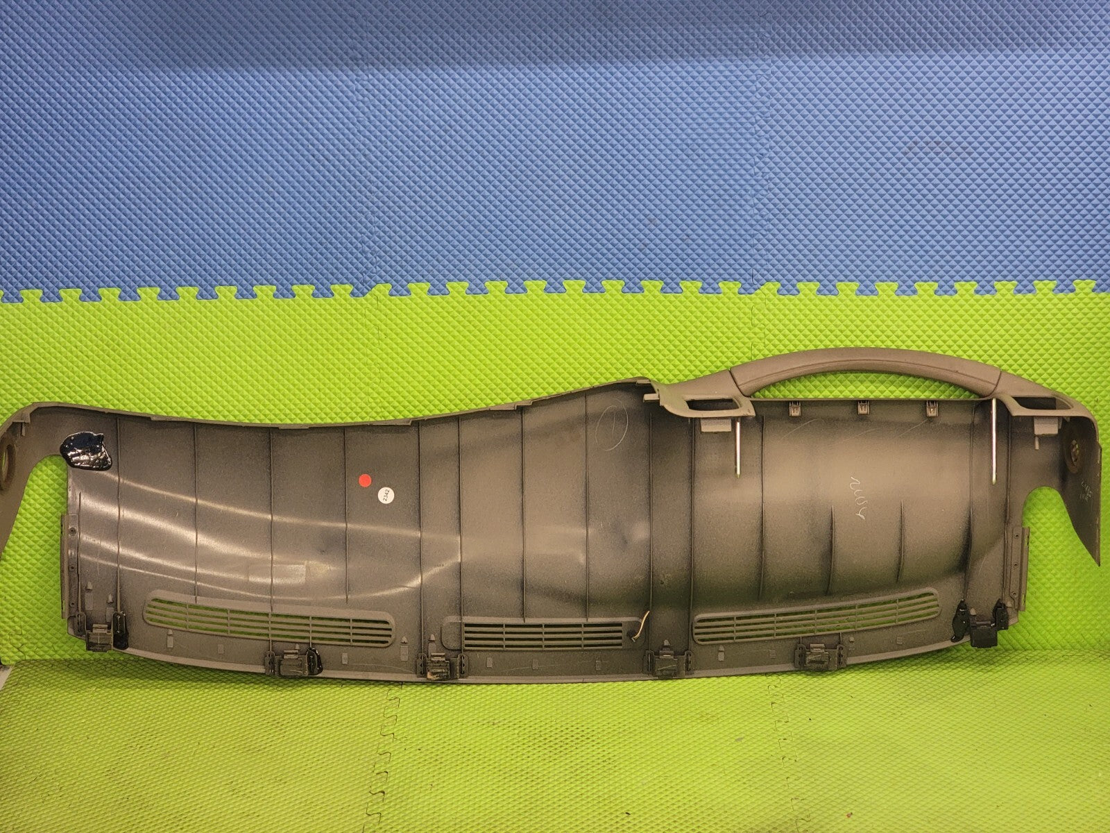 99-06 SILVERADO SIERRA TAHOE Upper Dashpad Cap Cover Top Dashboard LIGT GRAY DP1