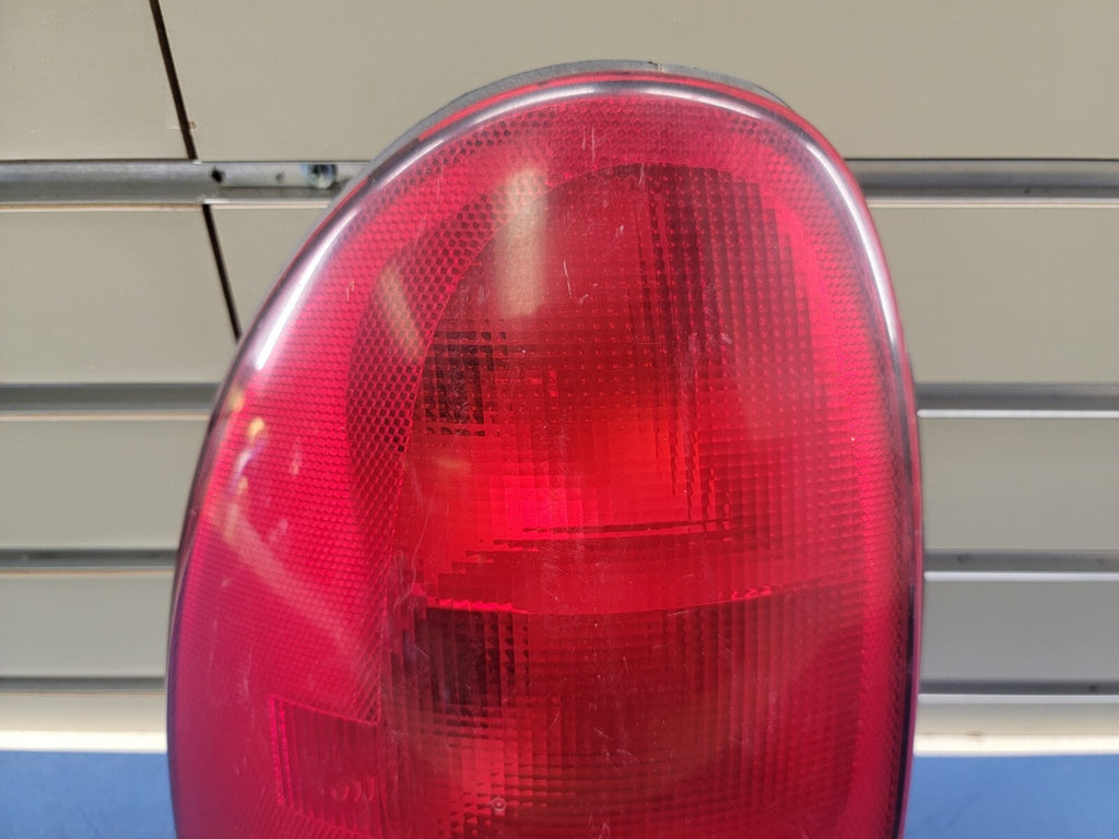 🔥1998-2003 Dodge Durango Tail Light Lens and Housing LEFT
