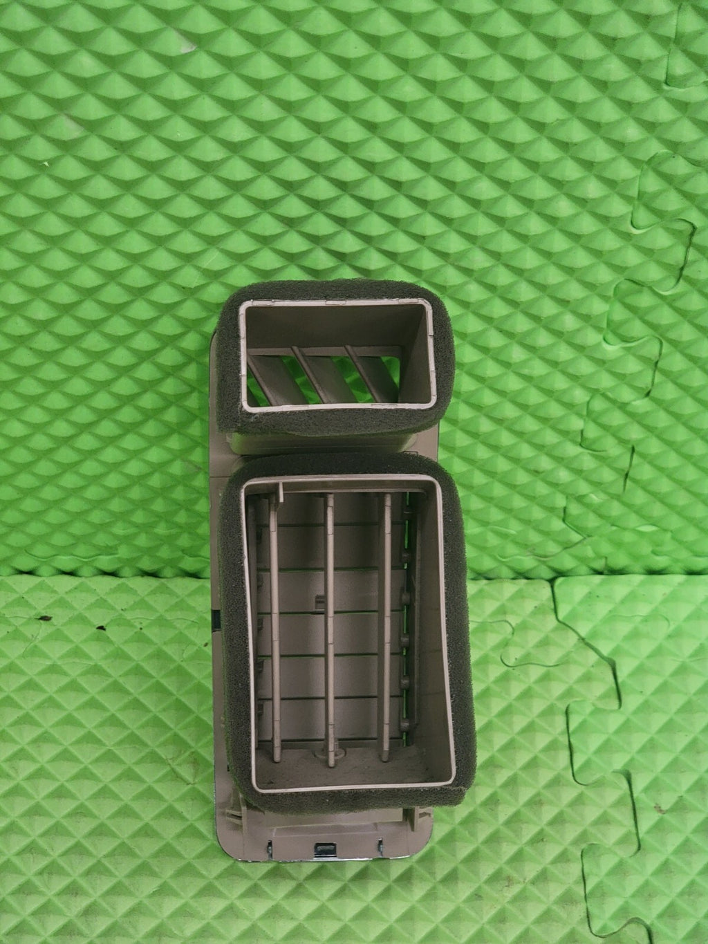 🔥2008-2012 Ford Escape Driver Left Front Air Dash Vent TAN VT9