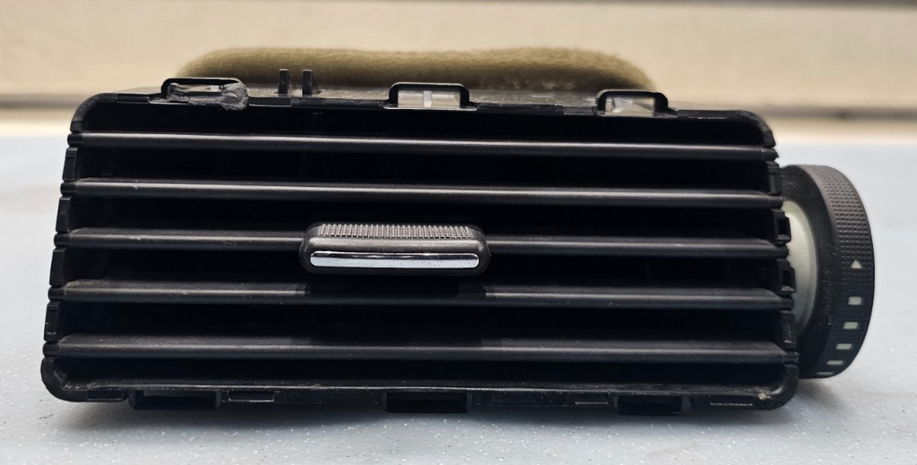 🔥07-13 Suburban TAHOE Center Dash A/C Air Vent Front Right Passenger Black VT16