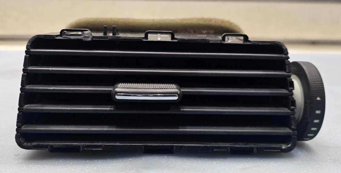 🔥07-13 Suburban TAHOE Center Dash A/C Air Vent Front Right Passenger Black VT16