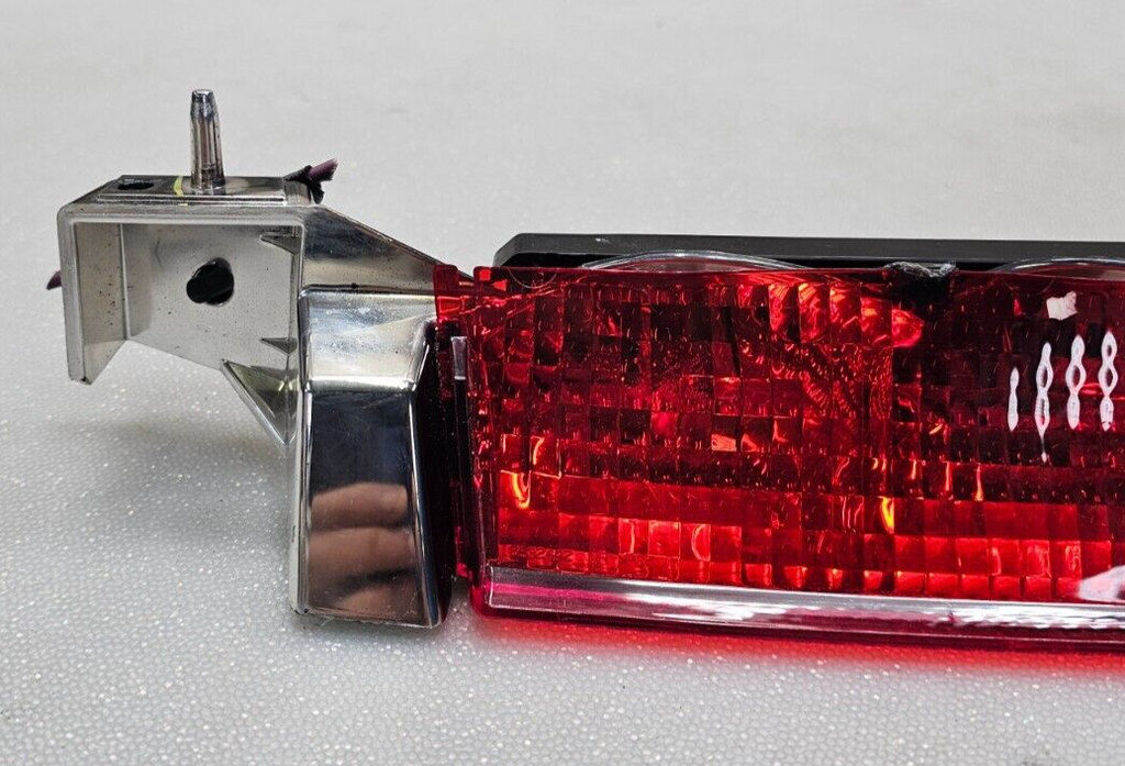 06-11 Chevy HHR Third High Mounted Brake Stop Light Lamp Rear Hatch Assembly OEM