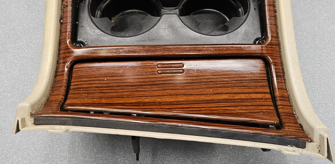 🔥01-02 Cadillac Escalade Lower Center Console Woodgrain Cup Holder Bezel