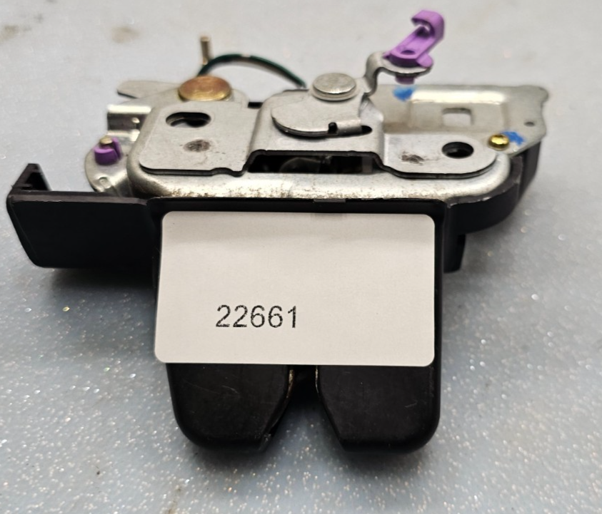🔥02-06 Camry Luggage Compartment Deck Power Release Door Lock Latch Actuator