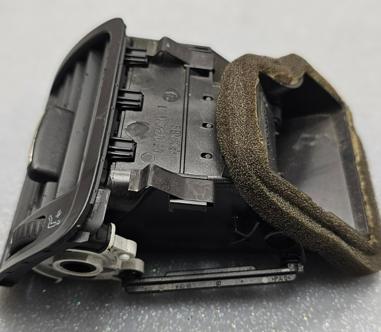 🔥06-10 VW Passat Dash Left Driver Master AC A/C Air Vent Heater Panel Black