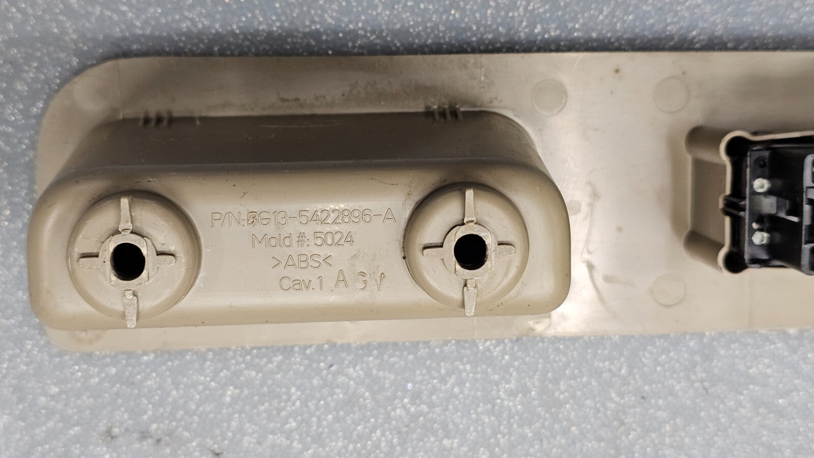 🔥05-07 Five hundred Montego Right Passenger Power Window Switch Tan