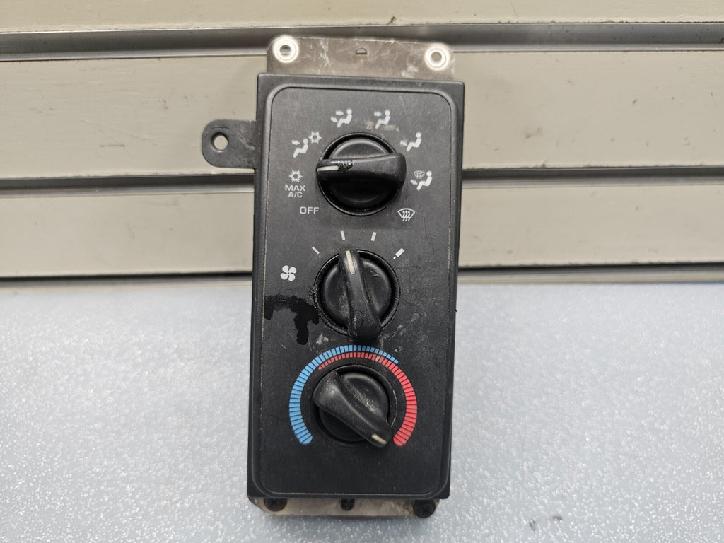 98-01 Dodge RAM Dash AC Heater CLIMATE Temperature Control Conditioner Assembly