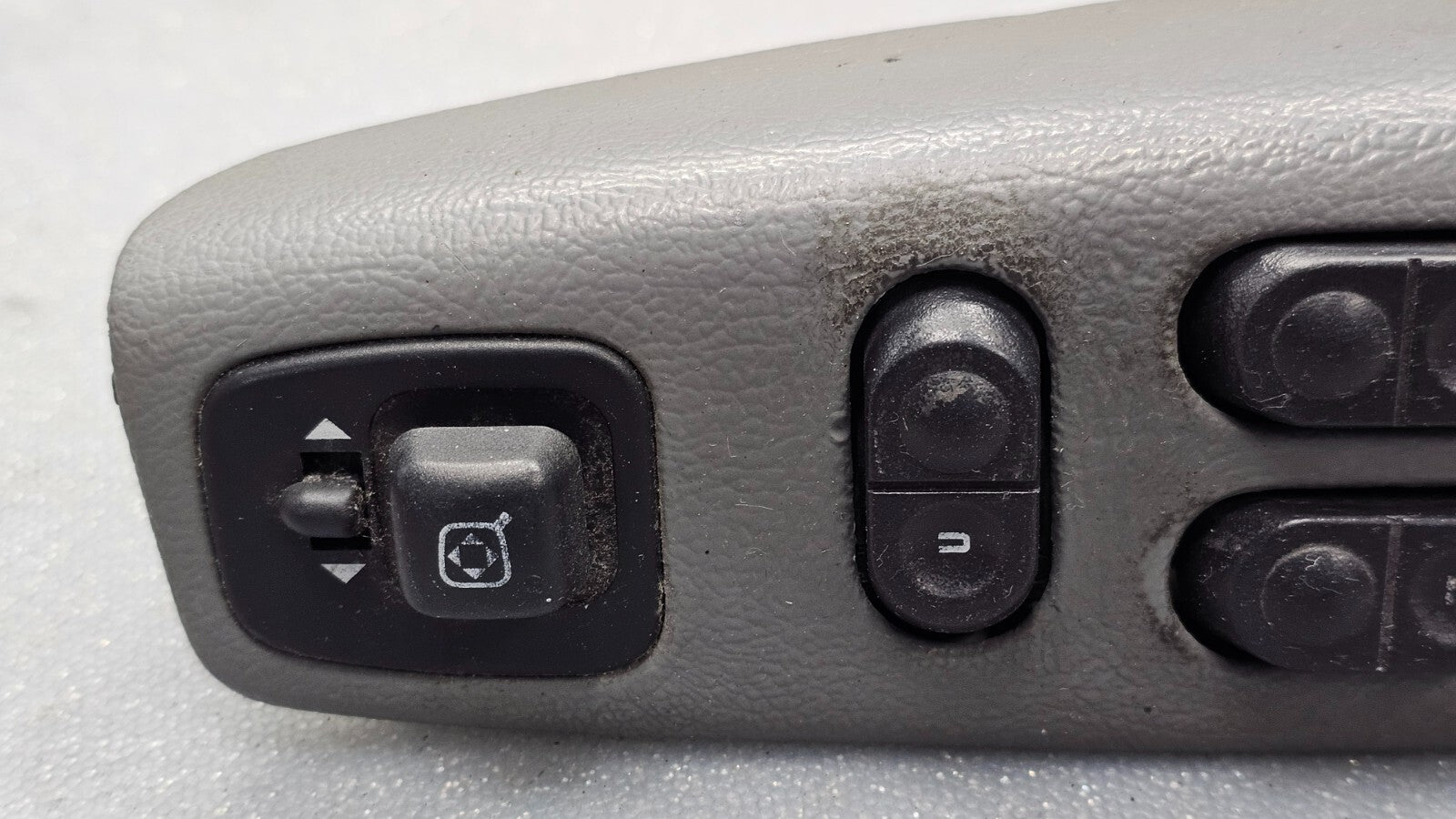 03-08 Ford E150 E250 E350 Left Driver Door Mirror Window Power Switch Lock Gray