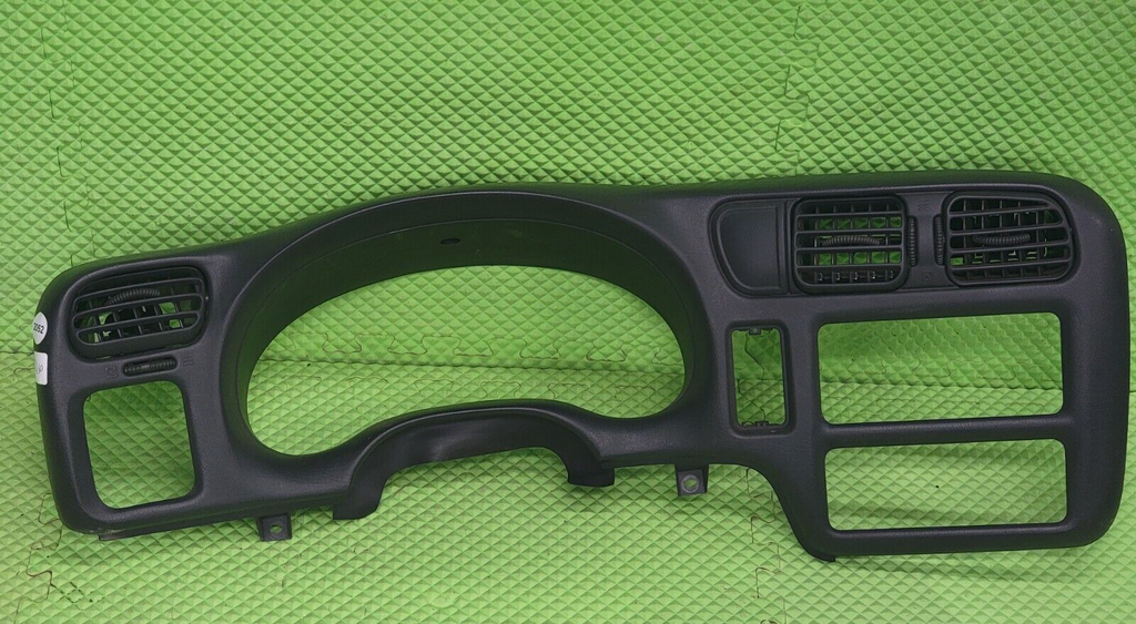 🔥98-04 BLAZER S10 JIMMY SONOMA Cluster Dash Radio Bezel black  C8